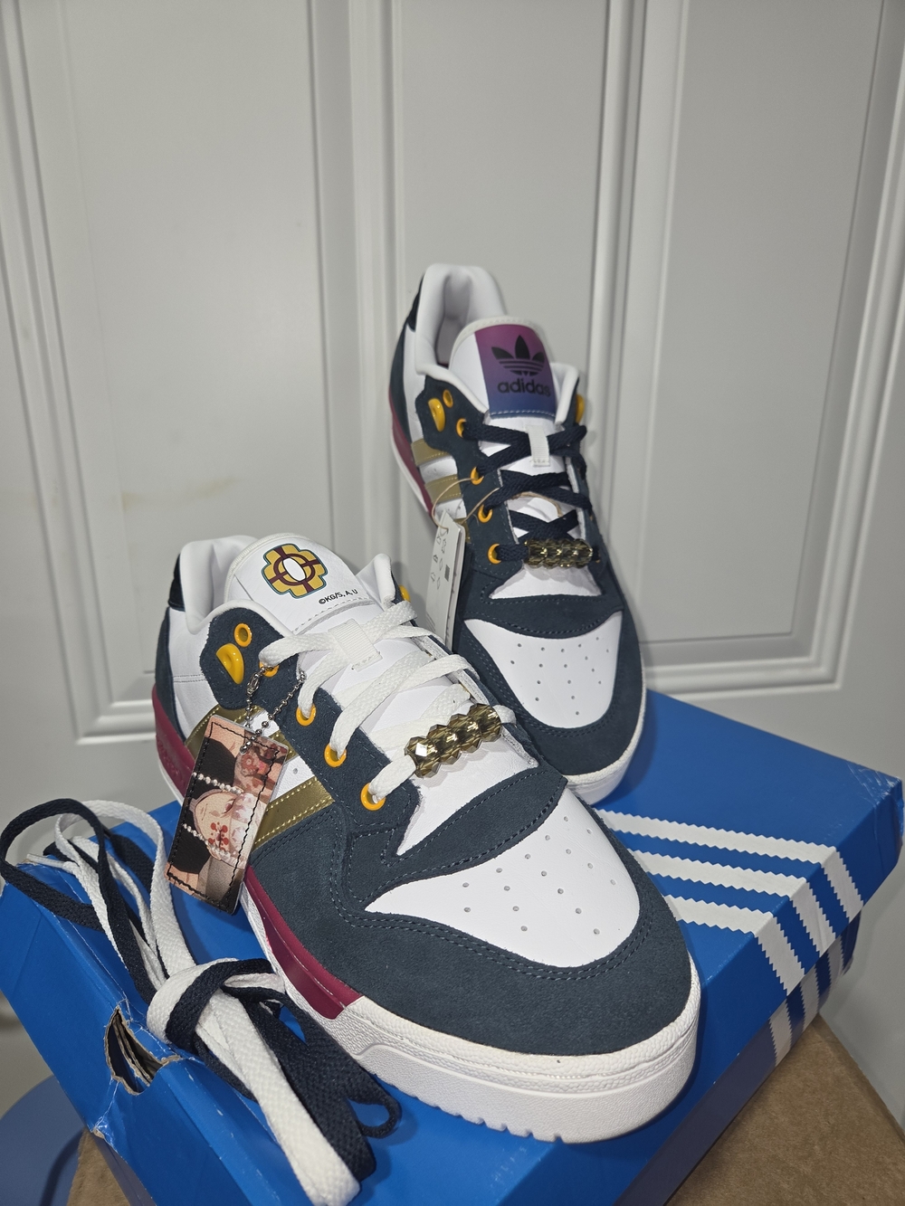 MENS 9.5 ADIDAS RIVALRY LOW DEMON SLAYER TENGEN Anime Shoes Leather 2024 Rare - Picture 2 of 13
